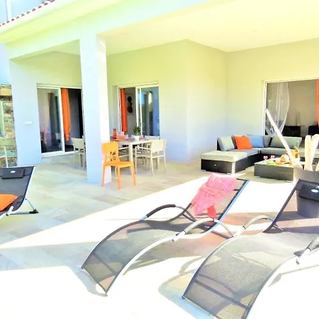 Villa Luxueuse A Avec Piscine *