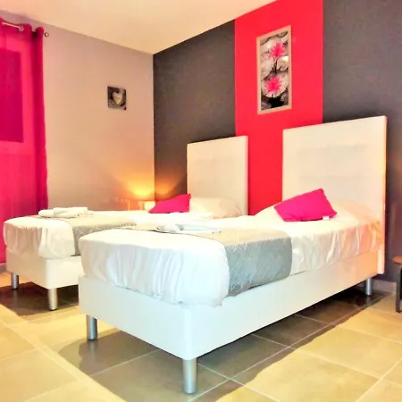 Villa Luxueuse A Avec Piscine